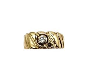 14k Yellow Gold Band with Diagonal Grooves and Diamond Center Stone