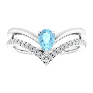 14KT WHITE GOLD AQUAMARINE AND DIAMOND V RING