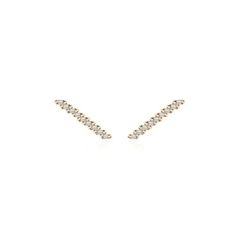 18k Gold Slash Line Diamond Earring