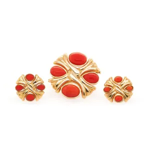 An Earring and Brooch Suite in 18ct Yellow Gold and Coral