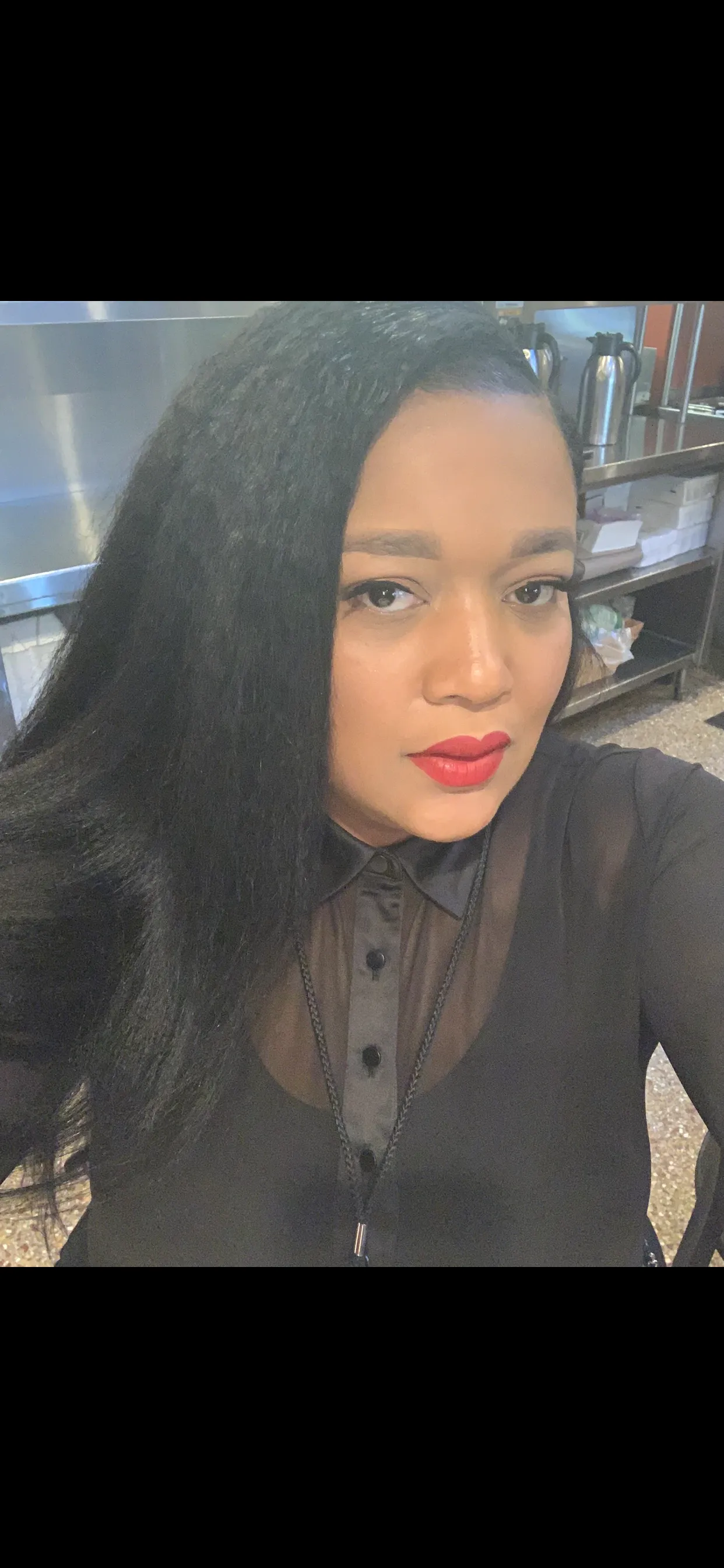 BUNDLE OF KINKY STRAIGHT HAIR