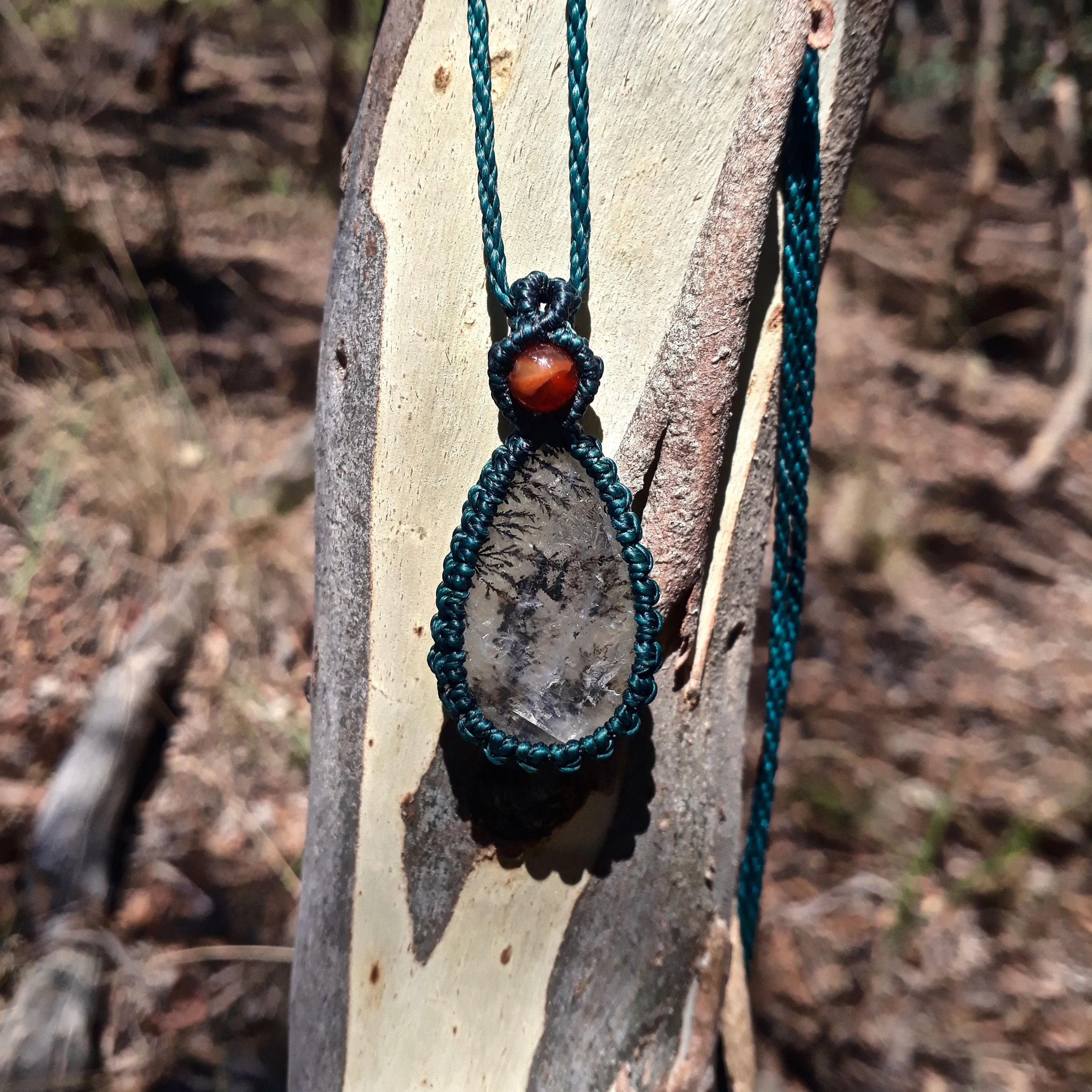 Dendritic quartz necklace