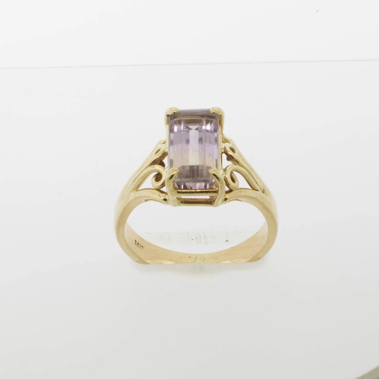 Elegant Estate Jewelry - 14K Yellow Gold Ametrine Gemstone Ring Finger Size 7