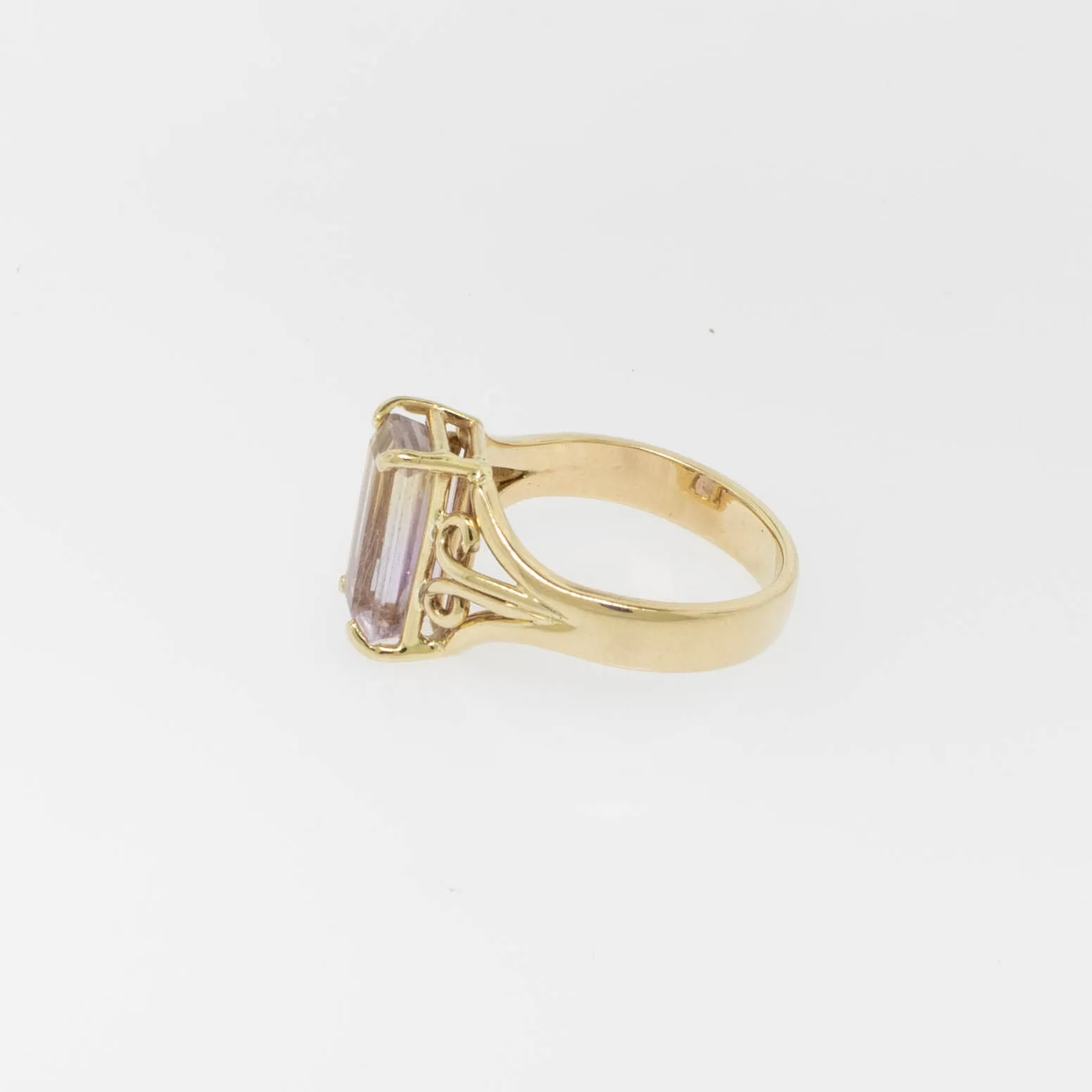 Elegant Estate Jewelry - 14K Yellow Gold Ametrine Gemstone Ring Finger Size 7