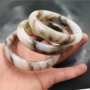 Elegant Hand-Carved Gobi Jade Bracelet for Men & Women - Fashionable Ice Silk Design