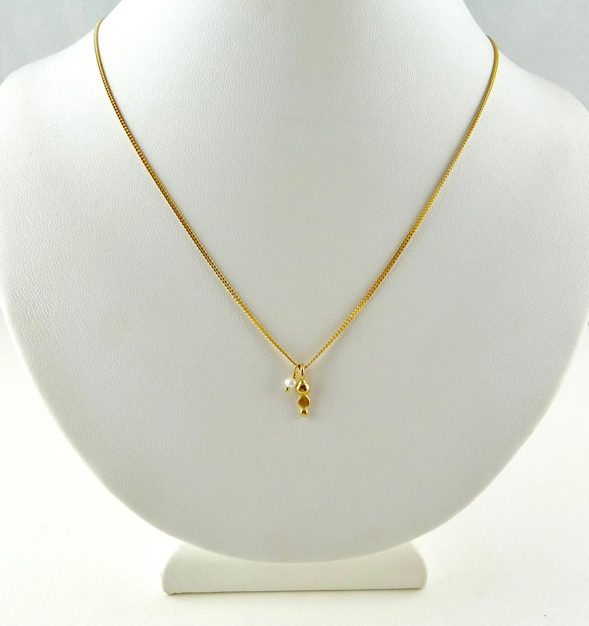 Leilah Granulation Delicate necklace