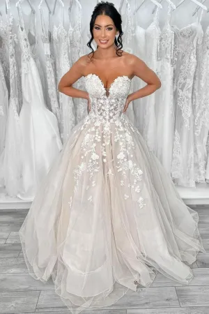 Luxurious A Line Sweetheart Light Champagne Long Prom Dress with Appliques