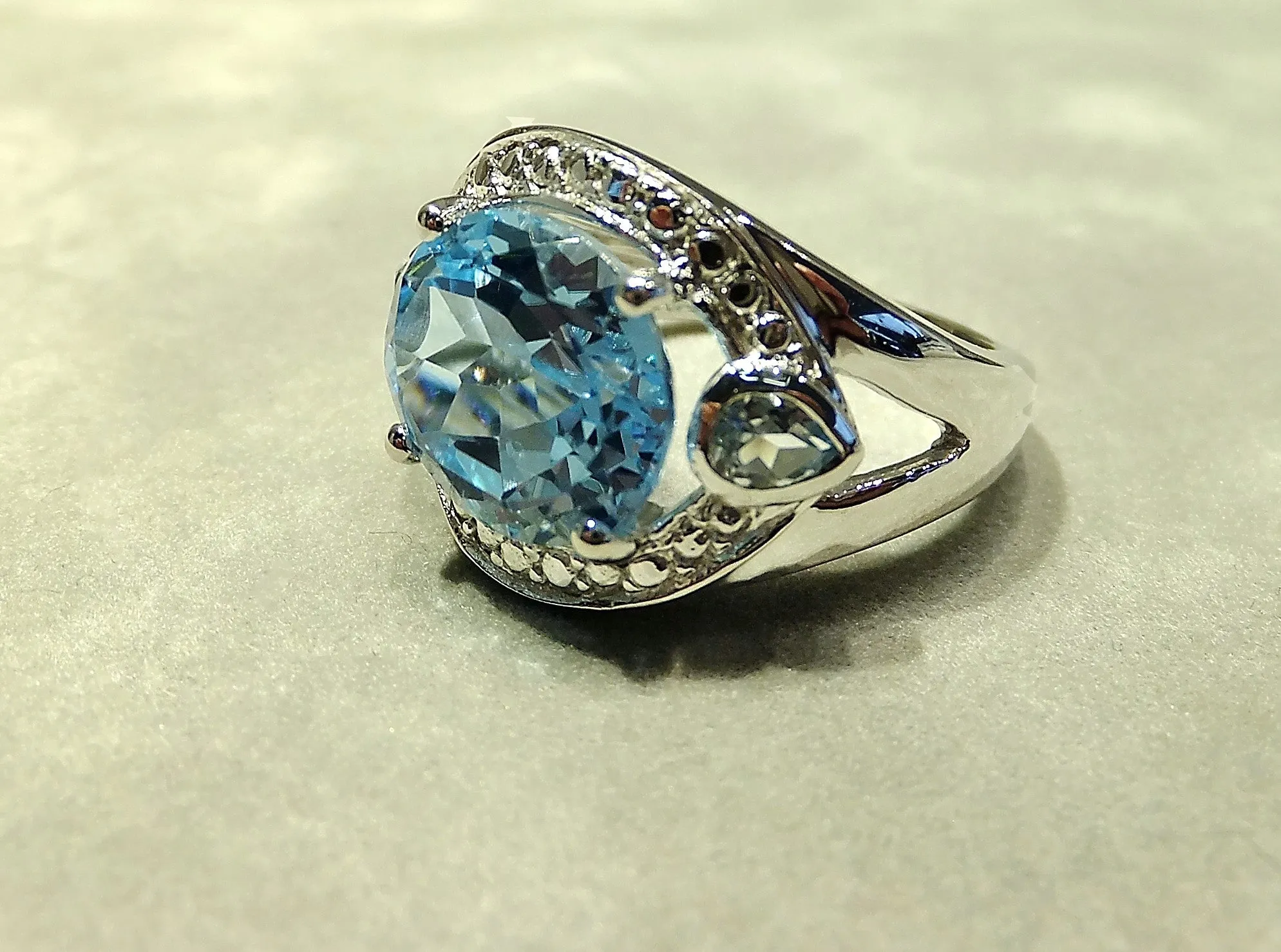 Oval Genuine Blue Topaz Gemstone Sterling Silver Ring