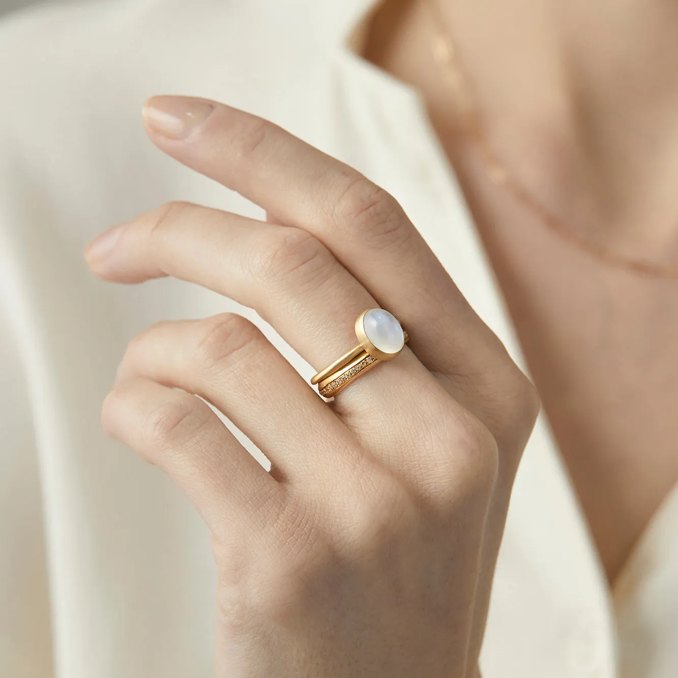 RMR20-OOAK | 2.82 Carat One-of-a-Kind Moonstone Ring