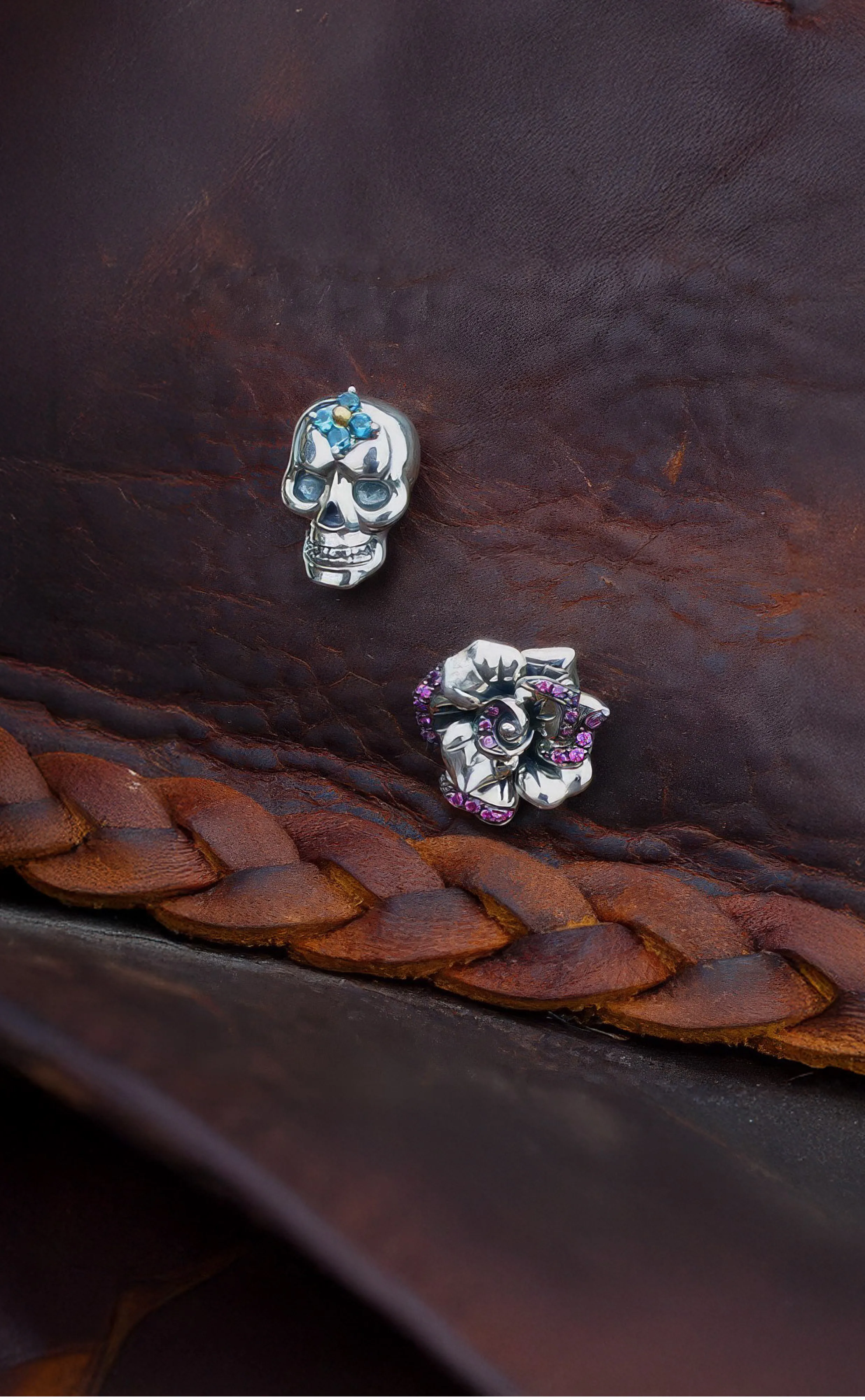 Roses Never Die Skull Scatter Pin – London Blue Topaz