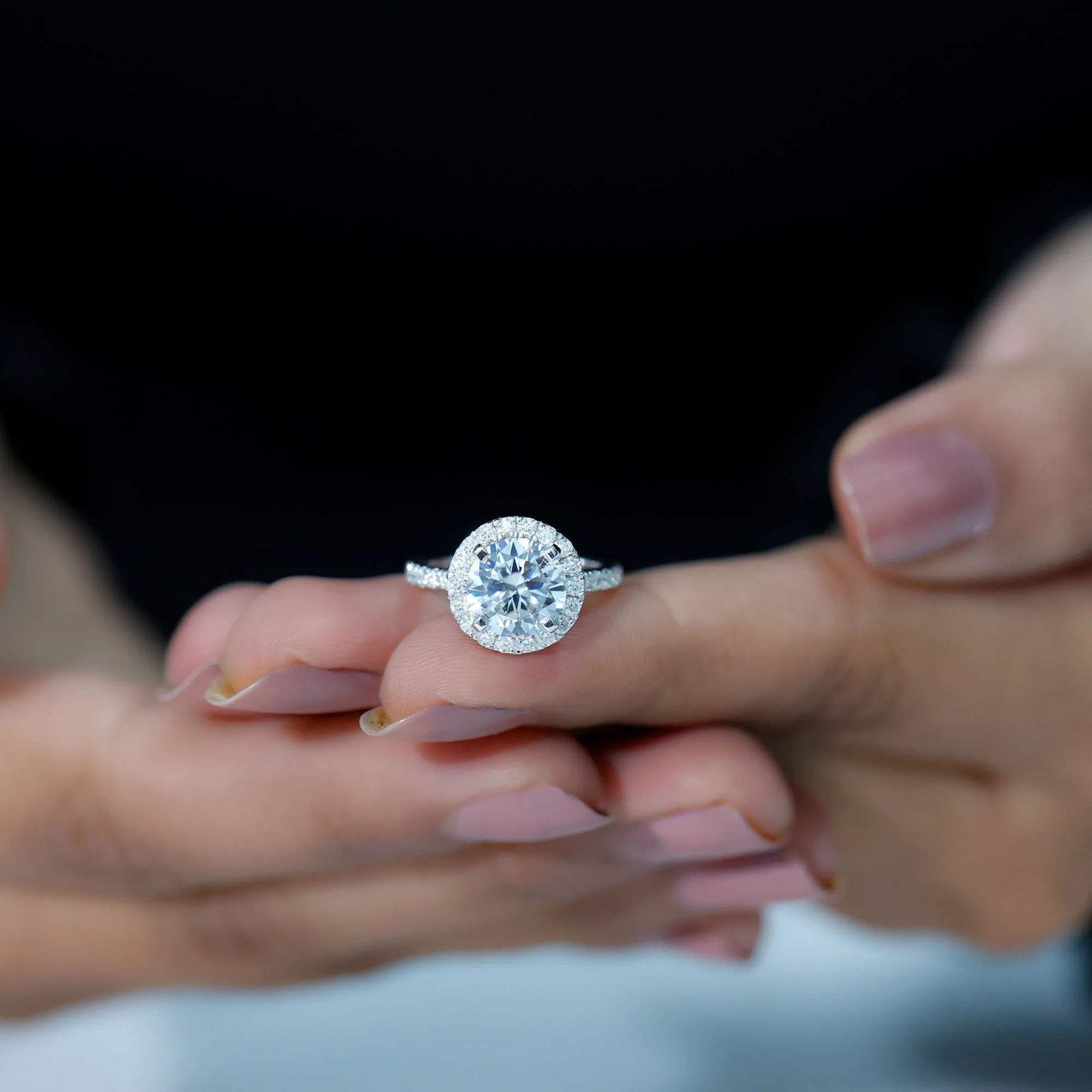 Round Moissanite Classic Halo Engagement Ring in Gold