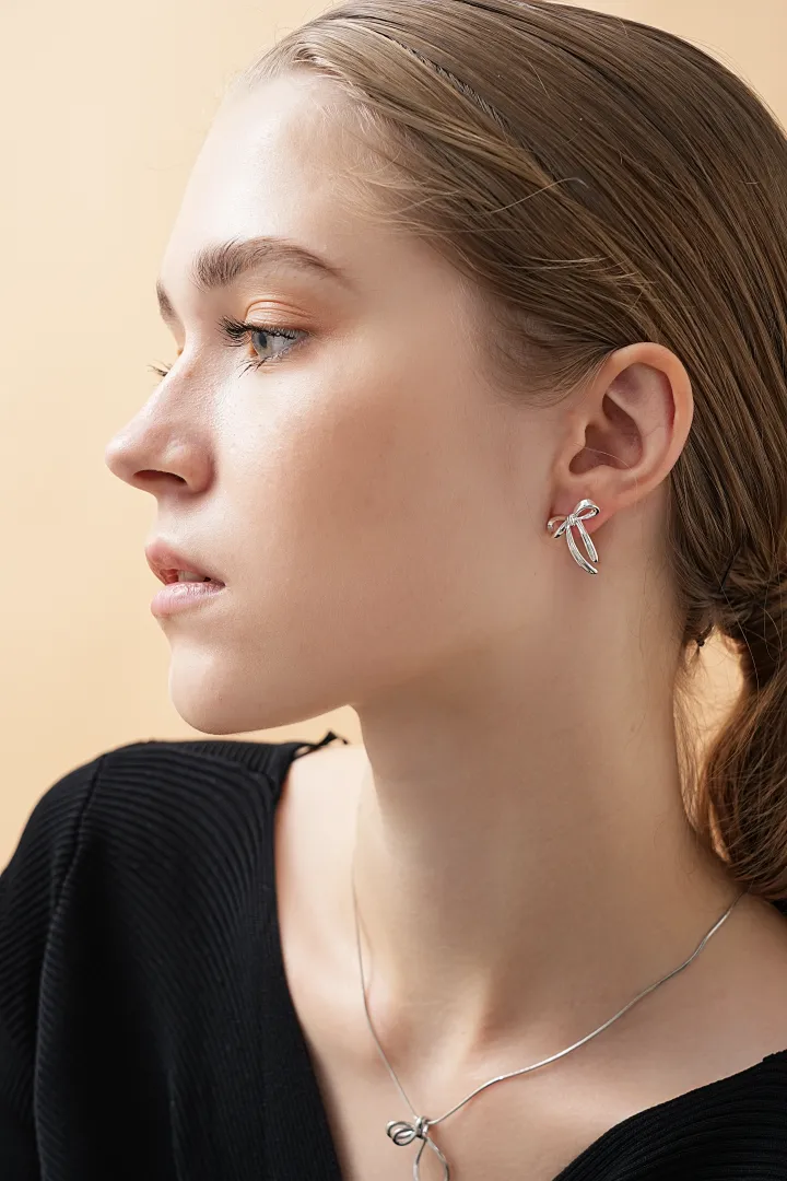 Étoile Bow Earrings