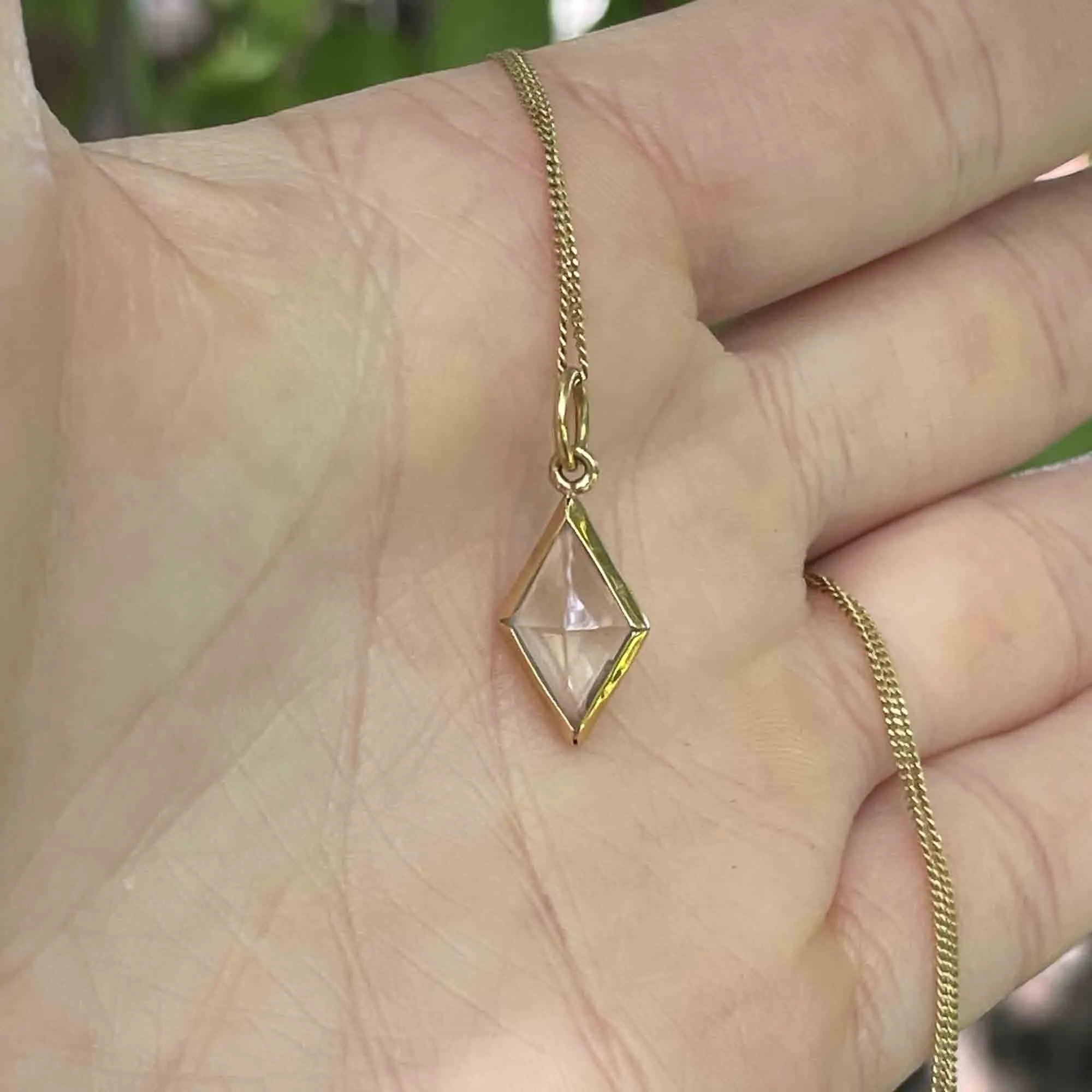 Vintage 18K Gold Faceted Rock Crystal Pendant Necklace