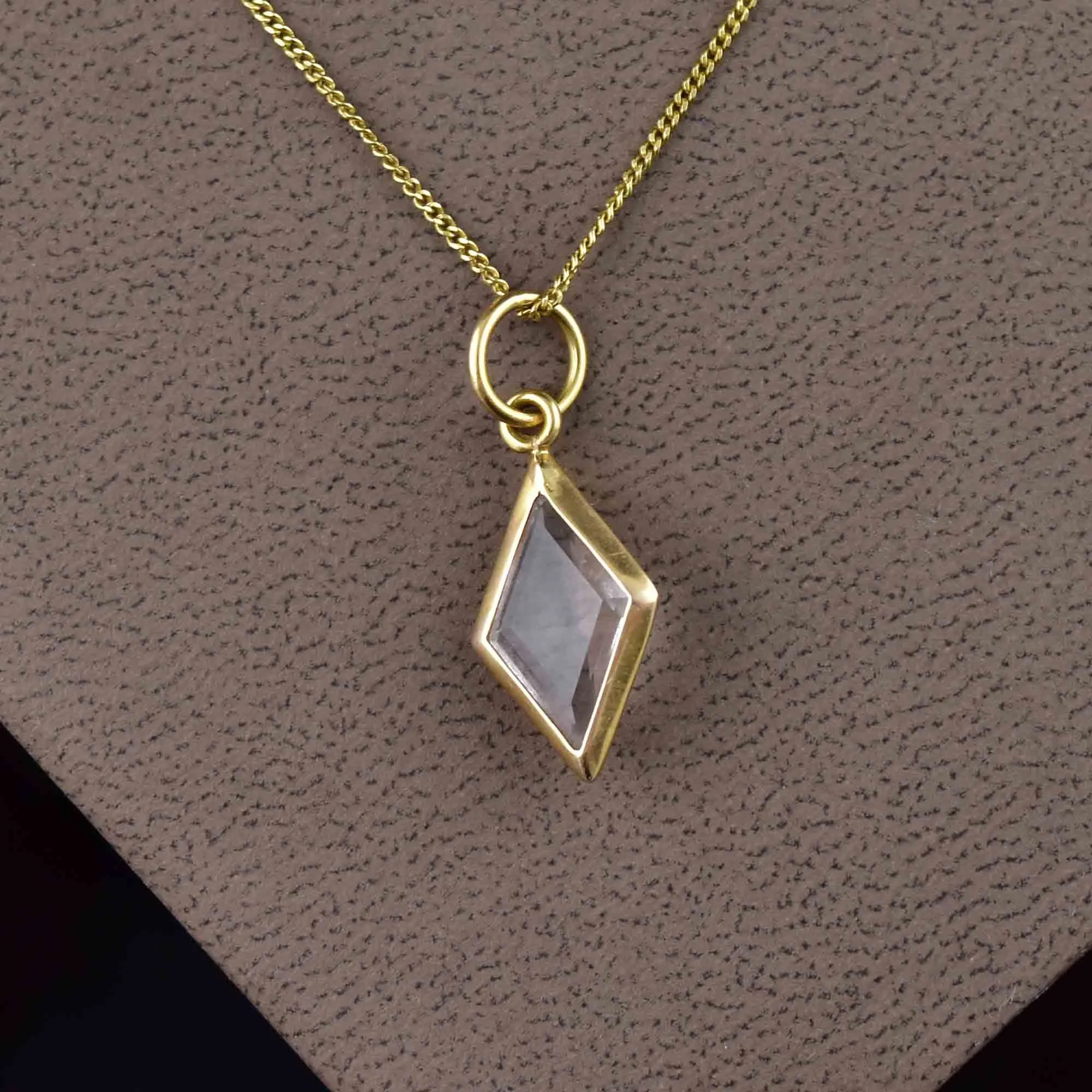 Vintage 18K Gold Faceted Rock Crystal Pendant Necklace